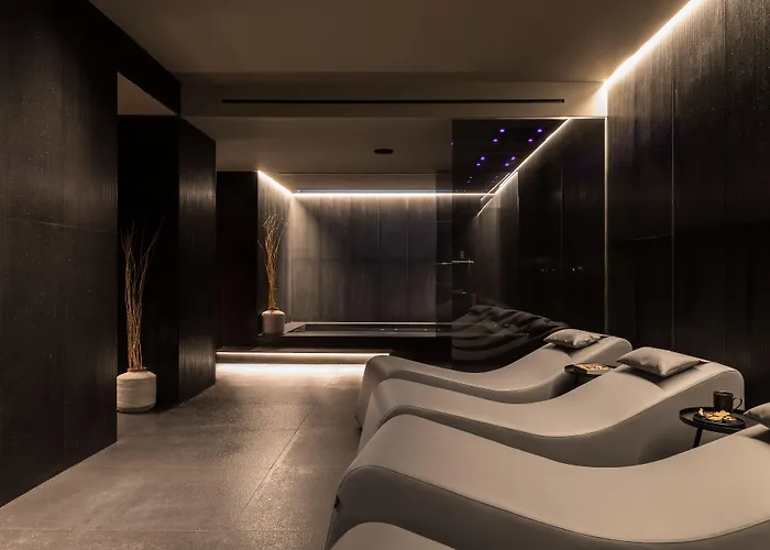 Renewed Hotel Plaza Opéra